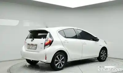 Toyota Prius 2019 1.5 Автомат в Москве № 279768, миниатюра 2