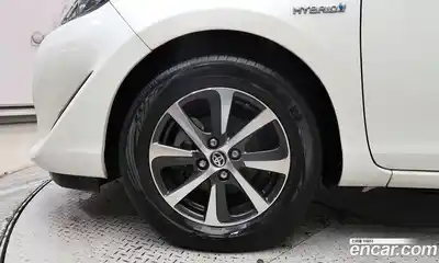 Toyota Prius 2019 1.5 Автомат в Москве № 279768, миниатюра 5