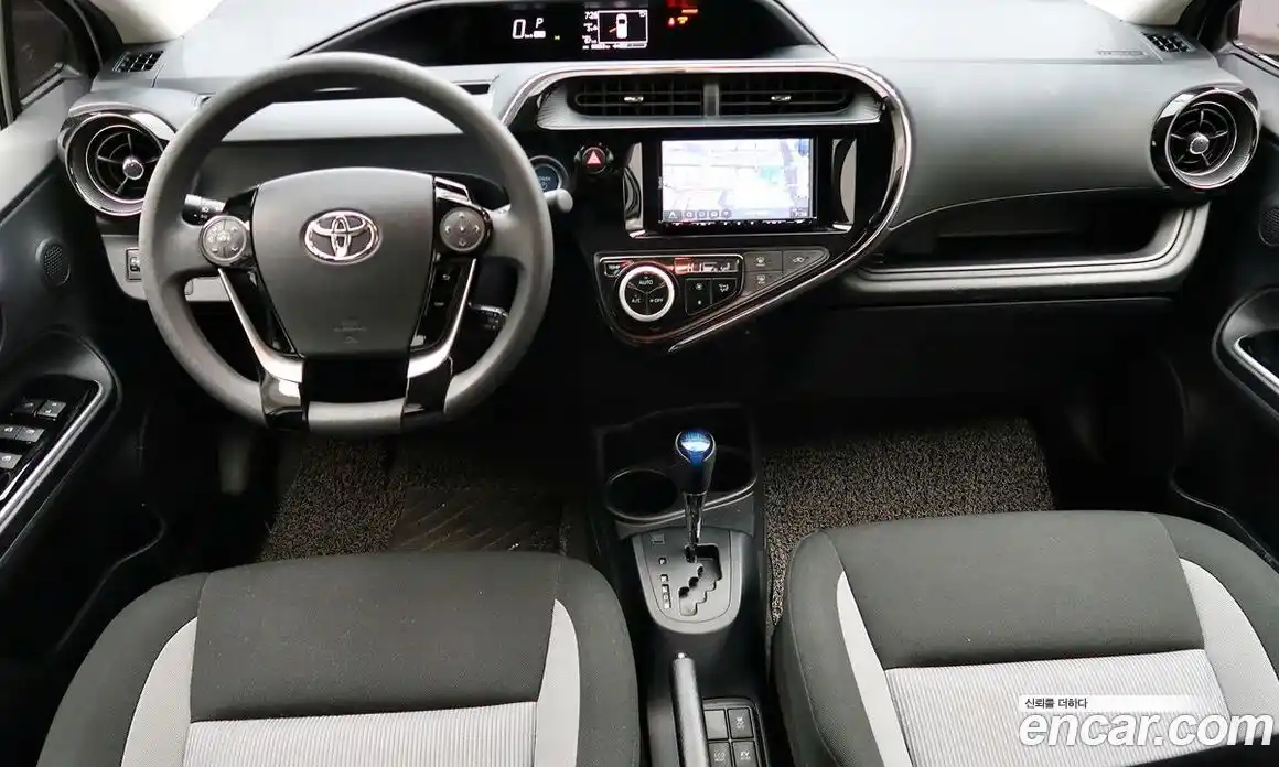 Toyota Prius 2019 1.5 Автомат в Москве № 279768, фото 7