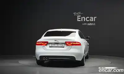Jaguar XE 2016 2.0 Автомат в Москве № 283840, миниатюра 12