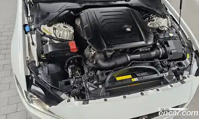 Jaguar XE 2016 2.0 Автомат в Москве № 283840, миниатюра 2