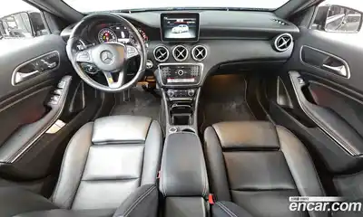 Mercedes-Benz A-Class 2017 1.6 Автомат в Москве № 311496, миниатюра 11
