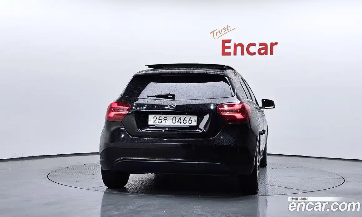 Mercedes-Benz A-Class 2017 1.6 Автомат в Москве № 311496, фото 13