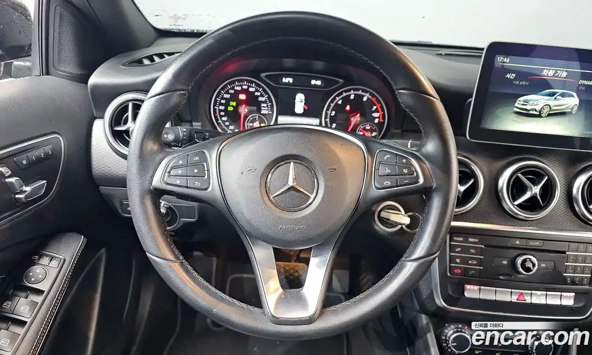 Mercedes-Benz A-Class 2017 1.6 Автомат в Москве № 311496, фото 18