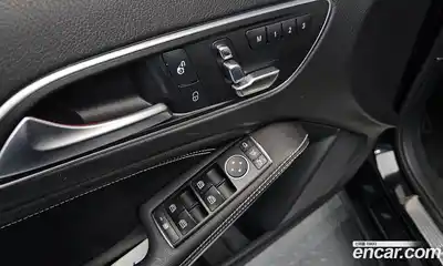 Mercedes-Benz A-Class 2017 1.6 Автомат в Москве № 311496, миниатюра 5
