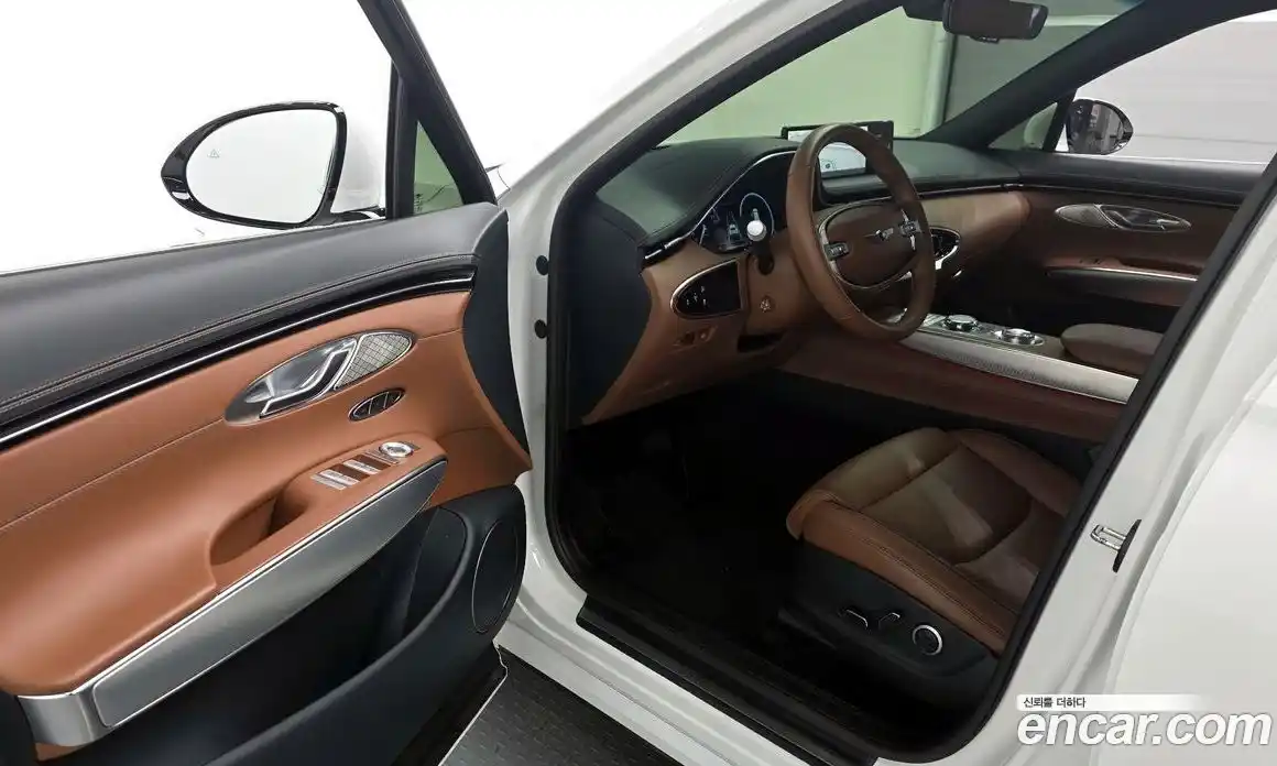 Genesis GV70 2023 2.5 Автомат в Москве № 322777, фото 10