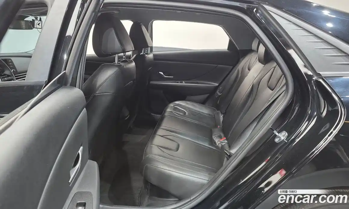 Hyundai Avante 2023 1.6 Автомат в Москве № 356719, фото 13