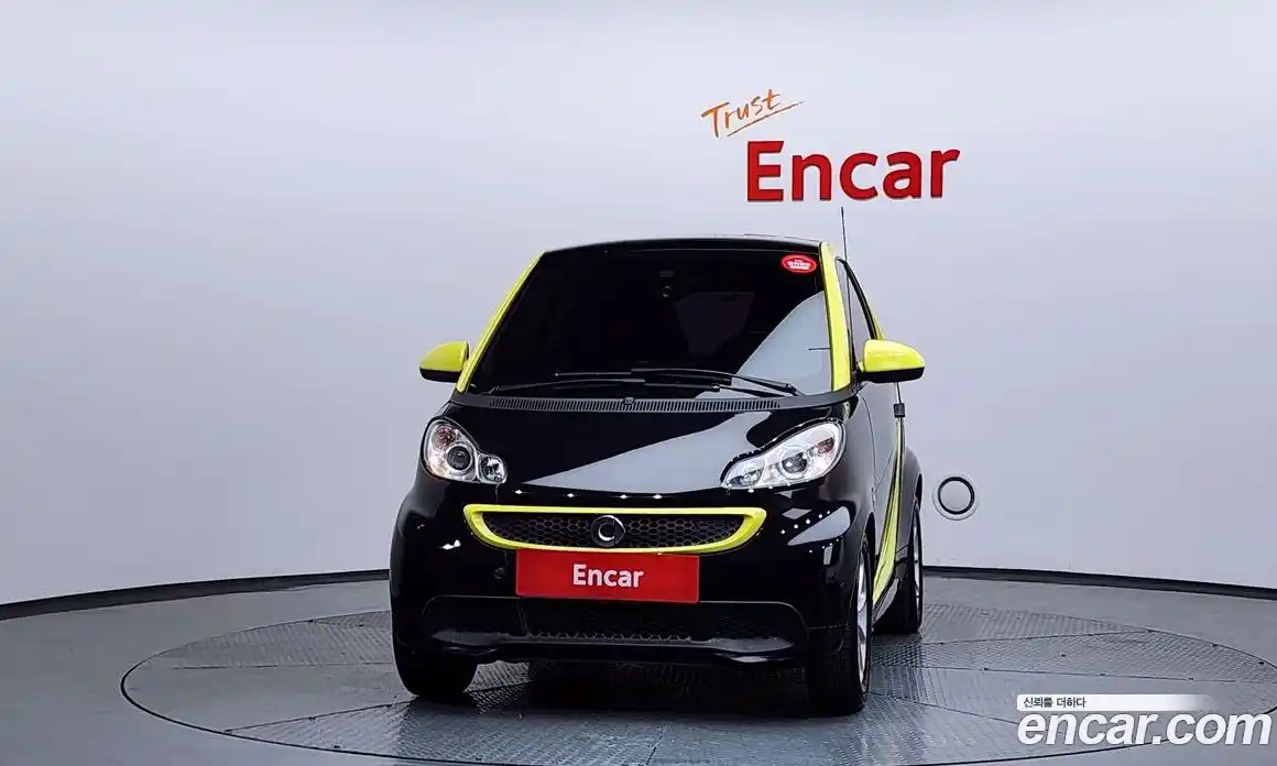 Smart Fortwo 2012 1.0 Автомат в Москве № 376054, фото 3