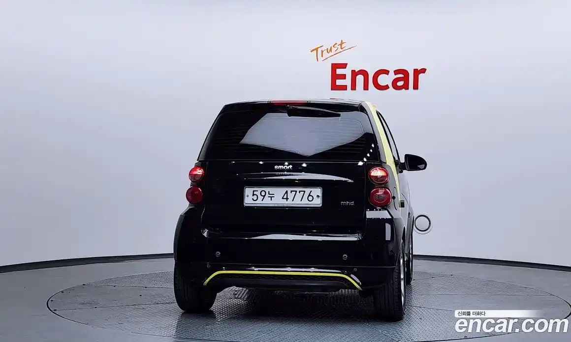 Smart Fortwo 2012 1.0 Автомат в Москве № 376054, фото 4