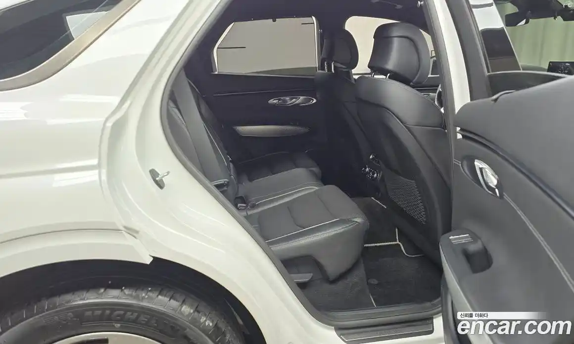 Genesis GV70 2023 2.5 Автомат в Москве № 385937, фото 12