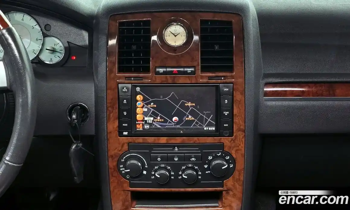 Chrysler 300C 2009 3.5 Автомат в Москве № 407428, фото 16