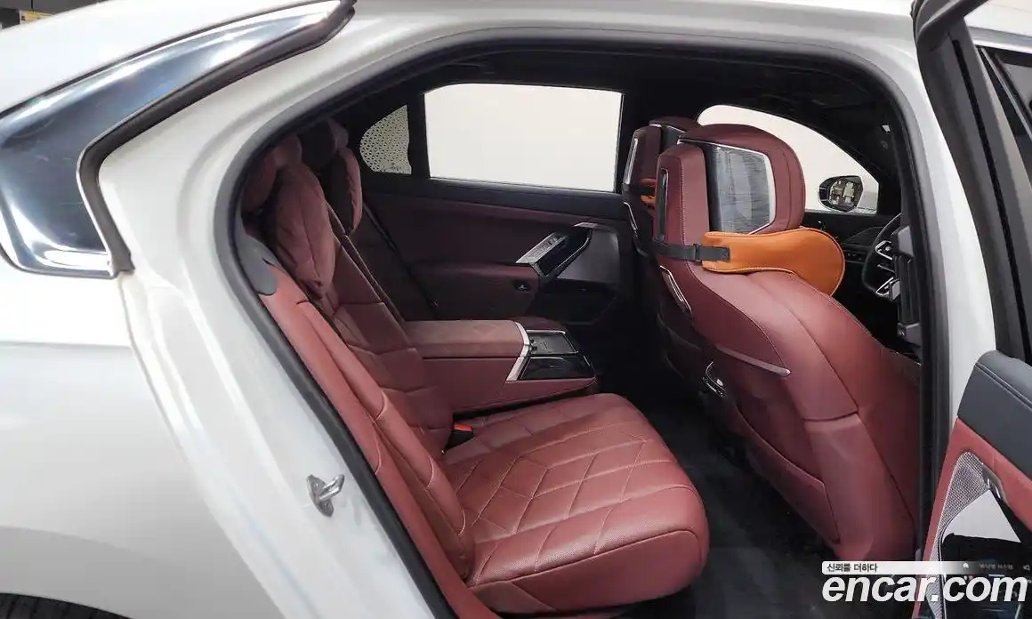 BMW 7-Series 2024 3.0 Автомат в Москве № 464316, фото 12