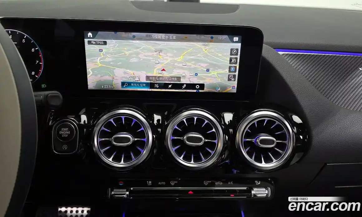 Mercedes-Benz GLA-Class 2021 2.0 Автомат в Москве № 466644, фото 14