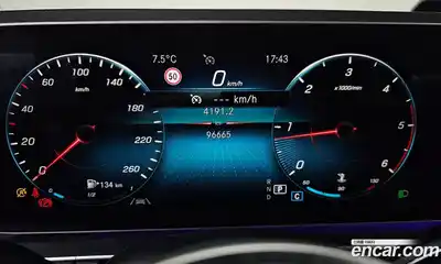 Mercedes-Benz GLE-Class 2019 1.9 Автомат в Москве № 467967, миниатюра 8