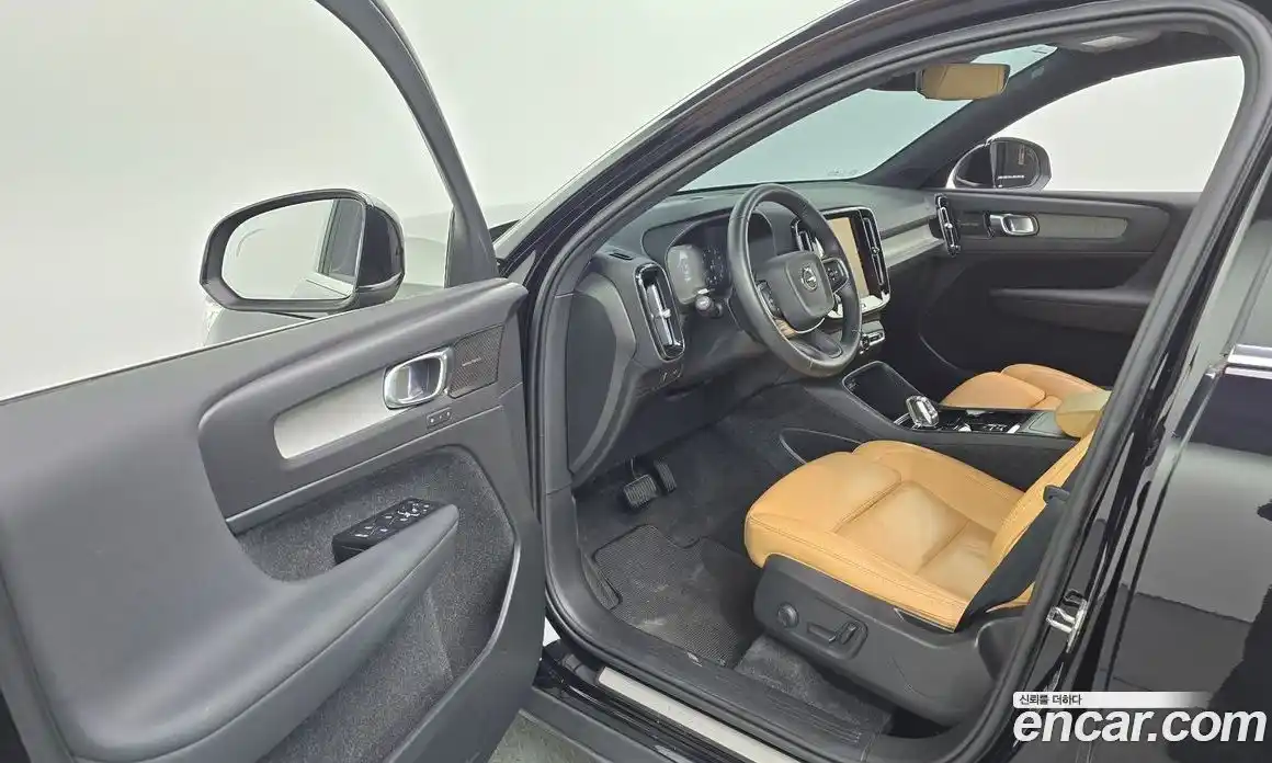 Volvo XC40 2021 2.0 Автомат в Москве № 469823, фото 10