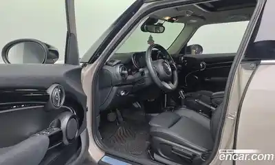 Mini Cooper 2022 1.5 Автомат в Москве № 471772, миниатюра 12