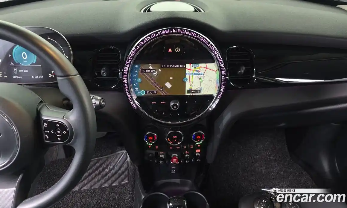 Mini Cooper 2022 1.5 Автомат в Москве № 471772, фото 15