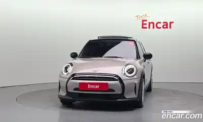 Mini Cooper 2022 1.5 Автомат в Москве № 471772, миниатюра 3