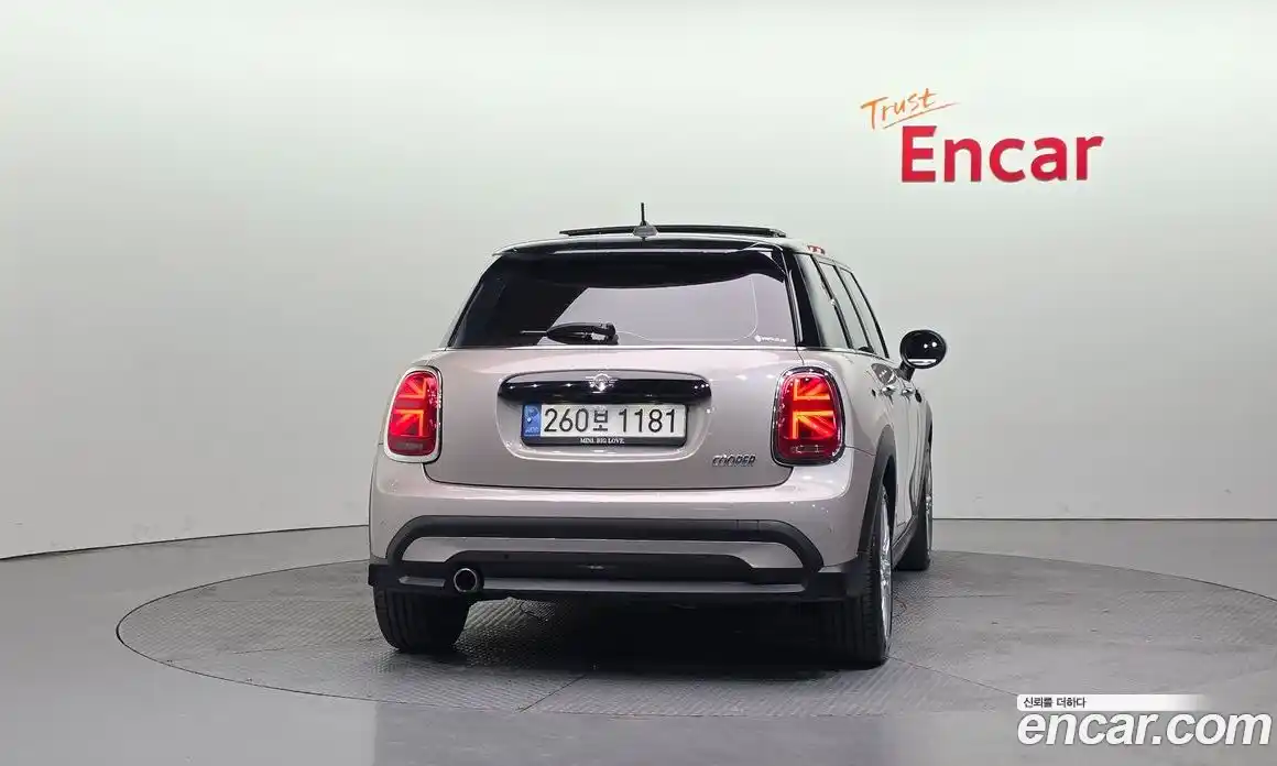 Mini Cooper 2022 1.5 Автомат в Москве № 471772, фото 4