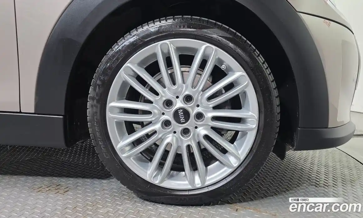 Mini Cooper 2022 1.5 Автомат в Москве № 471772, фото 5