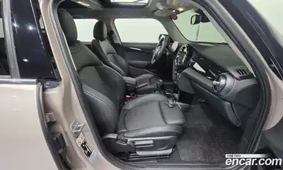 Mini Cooper 2022 1.5 Автомат в Москве № 471772, миниатюра 10