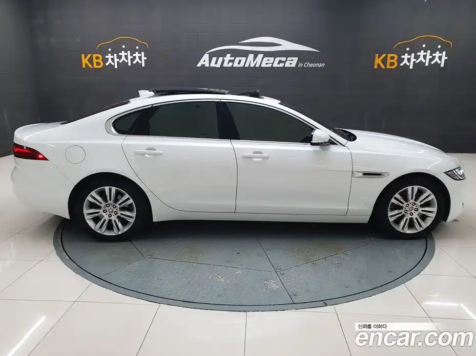 Jaguar XF 2017 3.0 Автомат в Москве № 474227, фото 17