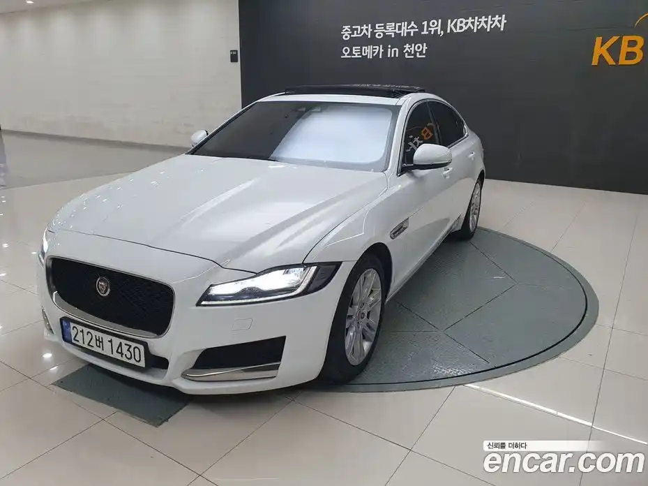 Jaguar XF 2017 3.0 Автомат в Москве № 474227, фото 20