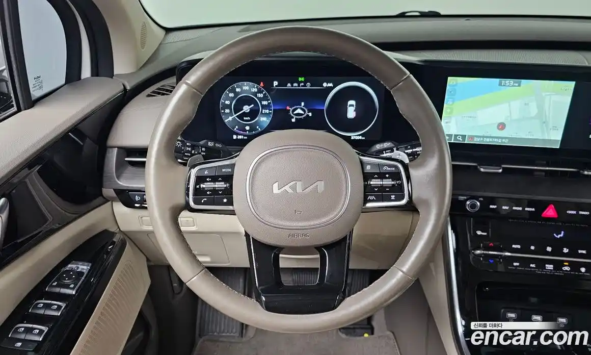 Kia Canival 2023 3.5 Автомат в Москве № 51384, фото 13