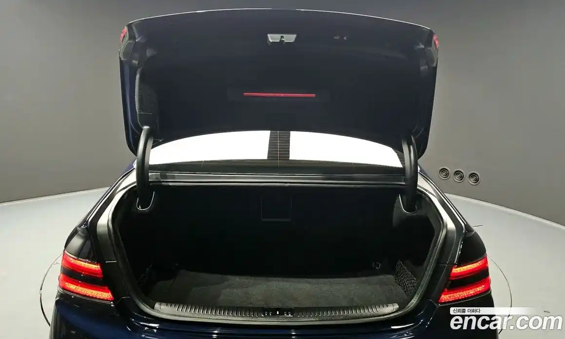 Genesis G90 2019 3.3 Автомат в Москве № 58245, фото 20