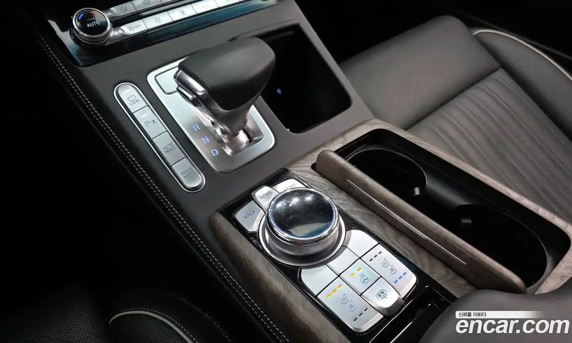 Genesis G90 2020 5.0 Автомат в Москве № 80825, фото 16