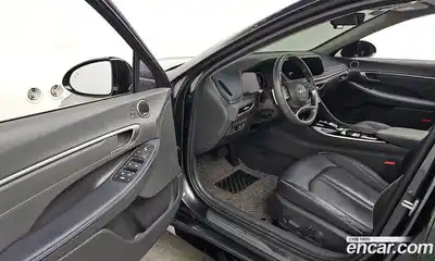 Hyundai Sonata 2021 1.6 Автомат в Москве № 109419, миниатюра 3