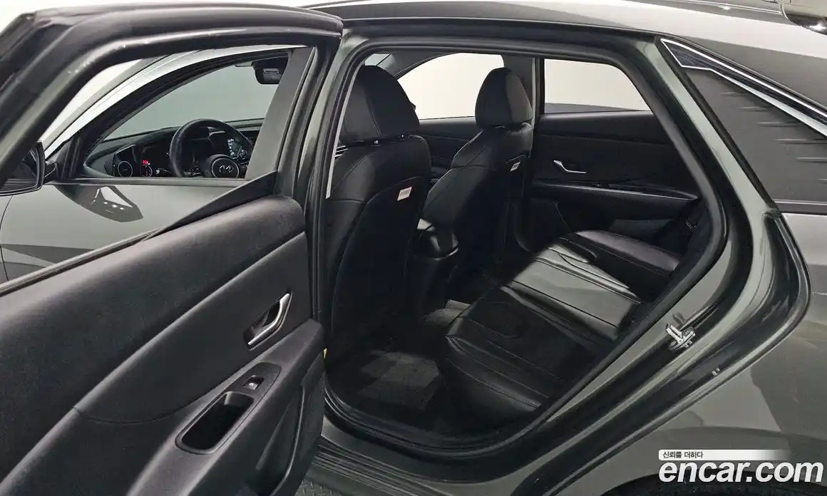 Hyundai Avante 2023 1.6 Автомат в Москве № 111713, фото 15