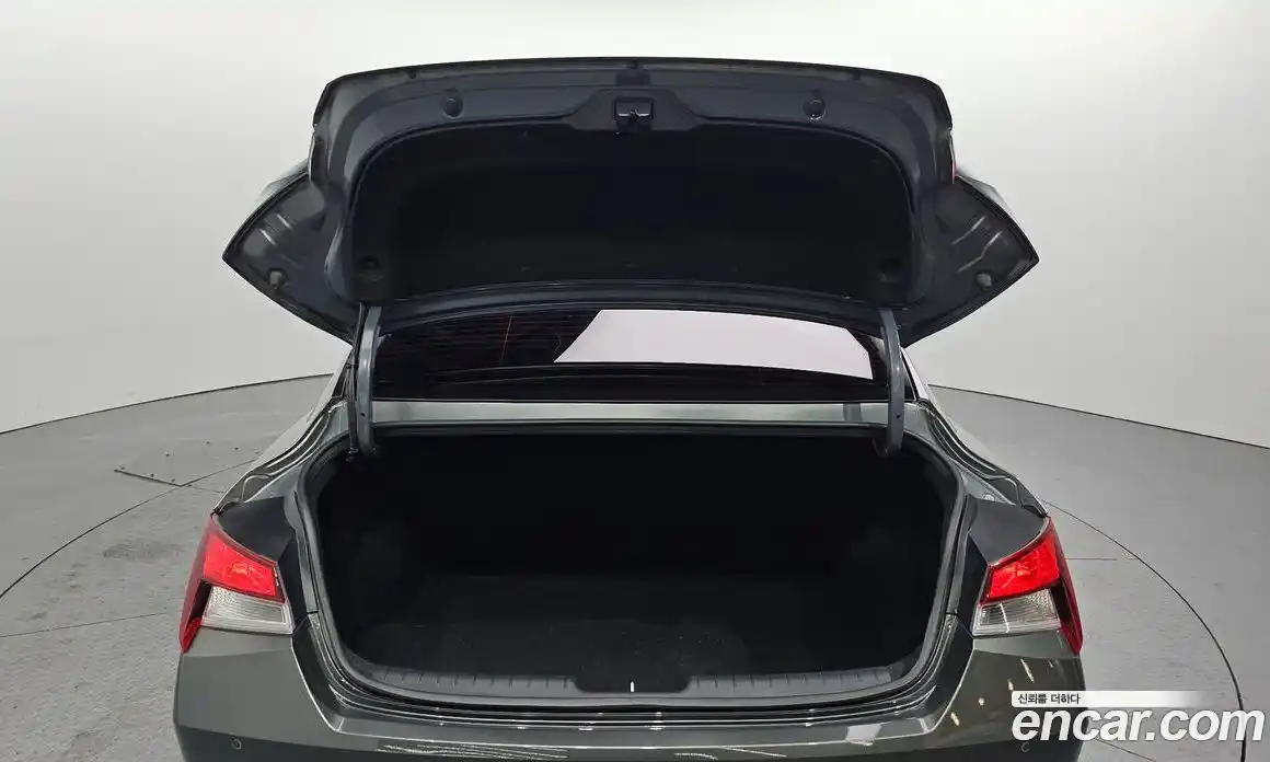 Hyundai Avante 2023 1.6 Автомат в Москве № 111713, фото 8