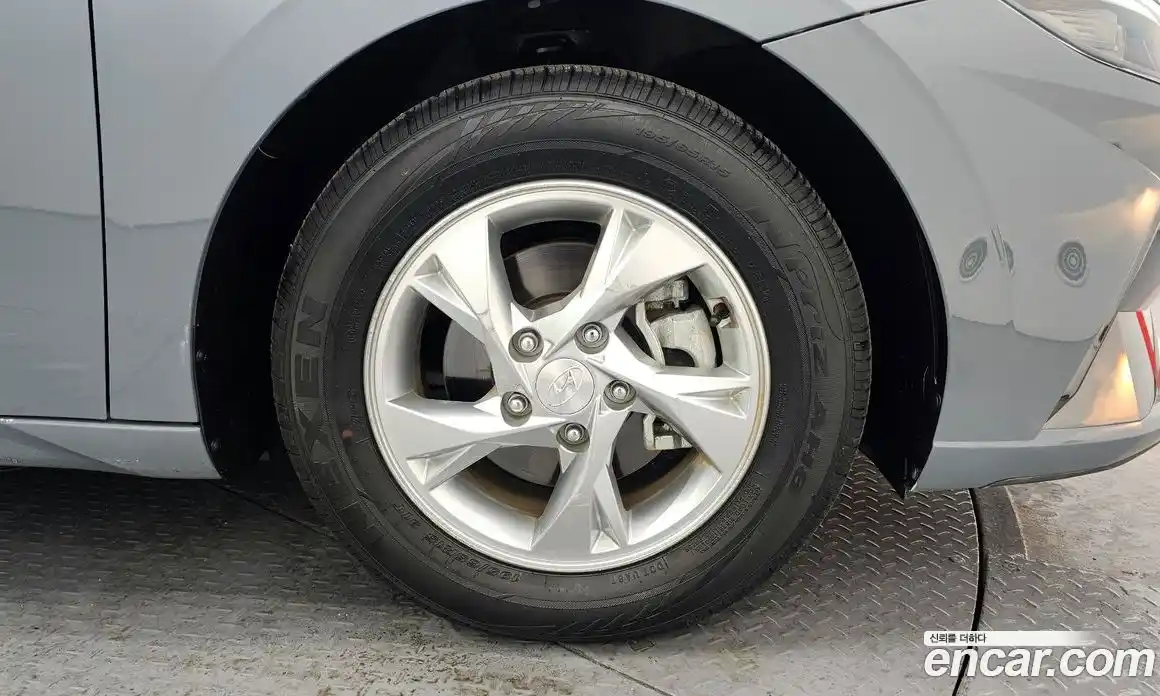 Hyundai Avante 2023 1.6 Автомат в Москве № 115979, фото 1