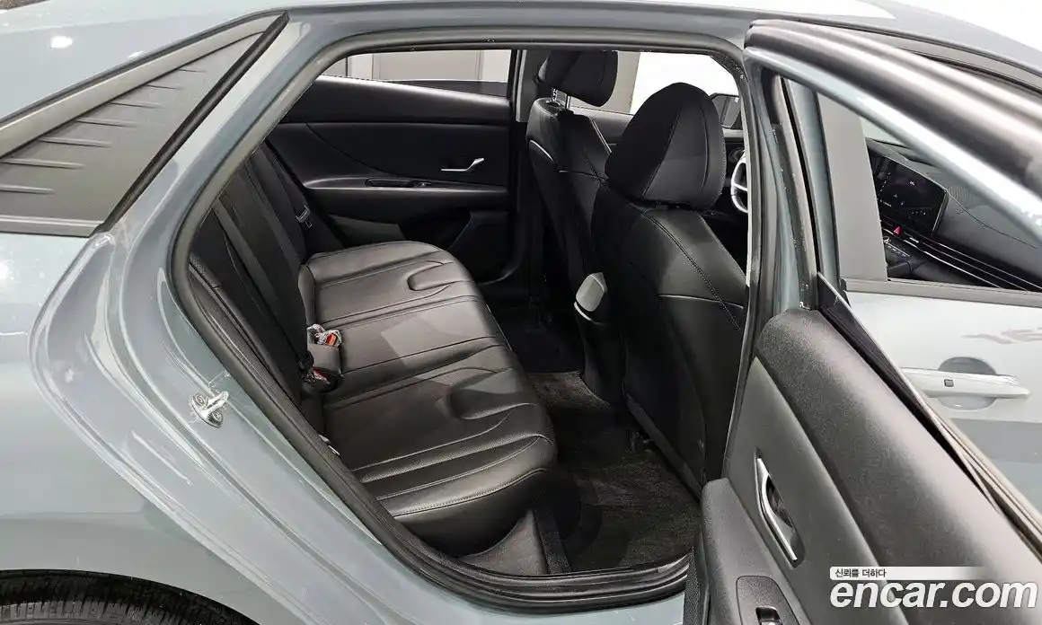 Hyundai Avante 2023 1.6 Автомат в Москве № 115979, фото 11