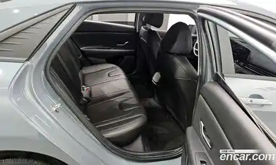 Hyundai Avante 2023 1.6 Автомат в Москве № 115979, миниатюра 11