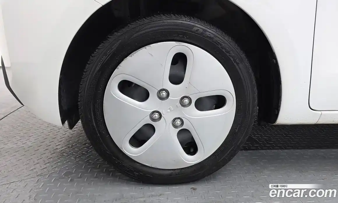 Kia Ray 2023 1.0 Автомат в Москве № 124178, фото 13