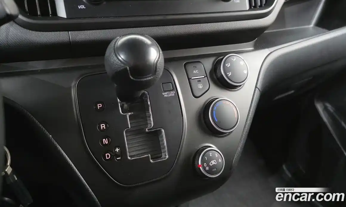 Kia Ray 2023 1.0 Автомат в Москве № 124178, фото 17