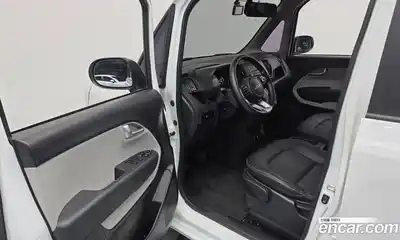 Kia Ray 2023 1.0 Автомат в Москве № 124178, миниатюра 2