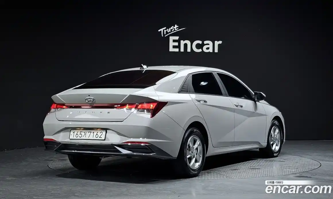 Hyundai Avante 2023 1.6 Автомат в Москве № 124520, фото 11