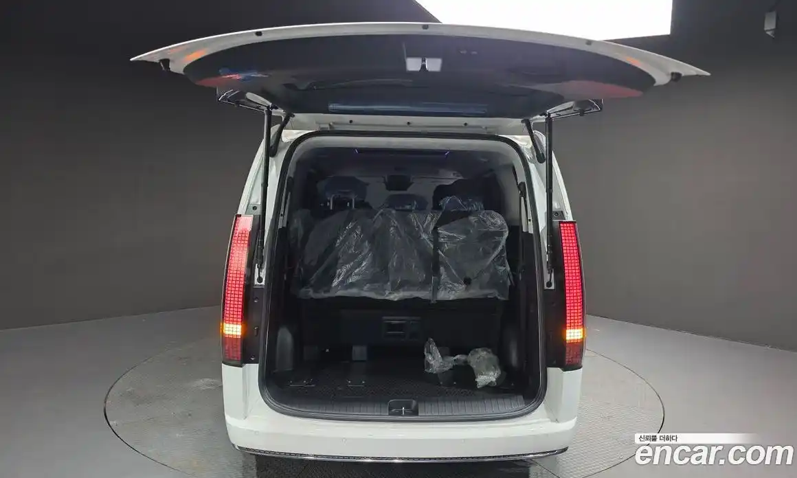 Hyundai Staria 2025 1.6 Автомат в Москве № 126753, фото 4