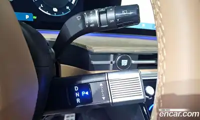 Hyundai Santa Fe 2024 1.6 Автомат в Москве № 129598, миниатюра 8