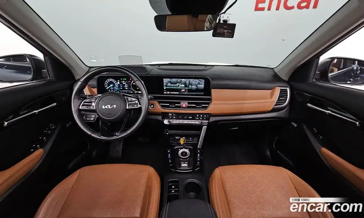 Kia Seltos 2023 1.6 Автомат в Москве № 132009, фото 3