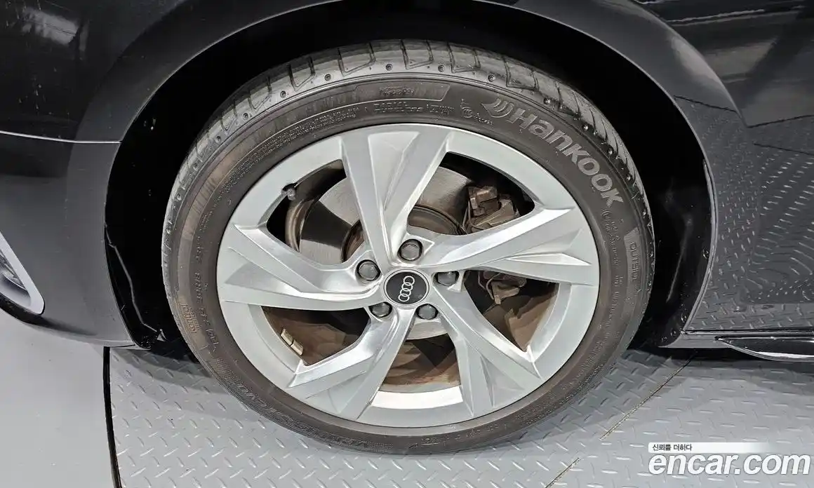 Audi A4 2021 2.0 Автомат в Москве № 134834, фото 4