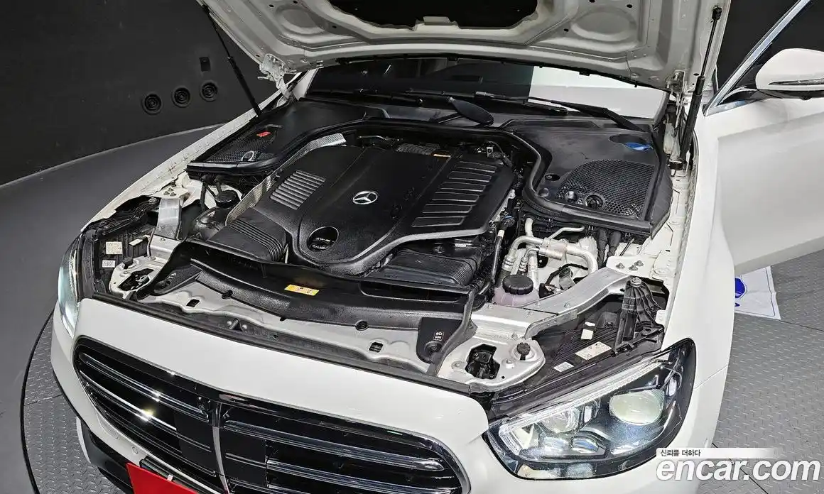 Mercedes-Benz E-Class 2021 3.0 Автомат в Москве № 141268, фото 3