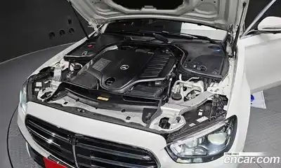 Mercedes-Benz E-Class 2021 3.0 Автомат в Москве № 141268, миниатюра 3