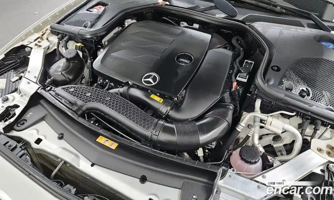 Mercedes-Benz E-Class 2021 2.0 Автомат в Москве № 142416, фото 4