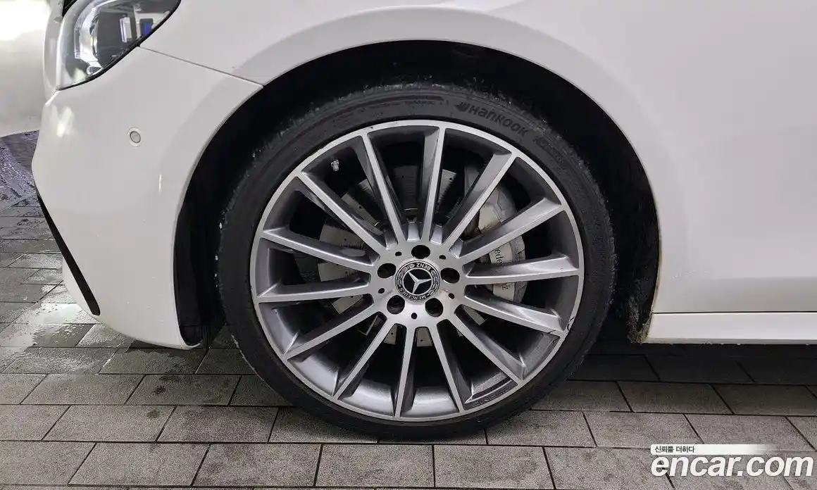 Mercedes-Benz E-Class 2021 2.0 Автомат в Москве № 142416, фото 9