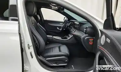 Mercedes-Benz E-Class 2021 2.0 Автомат в Москве № 142416, миниатюра 10