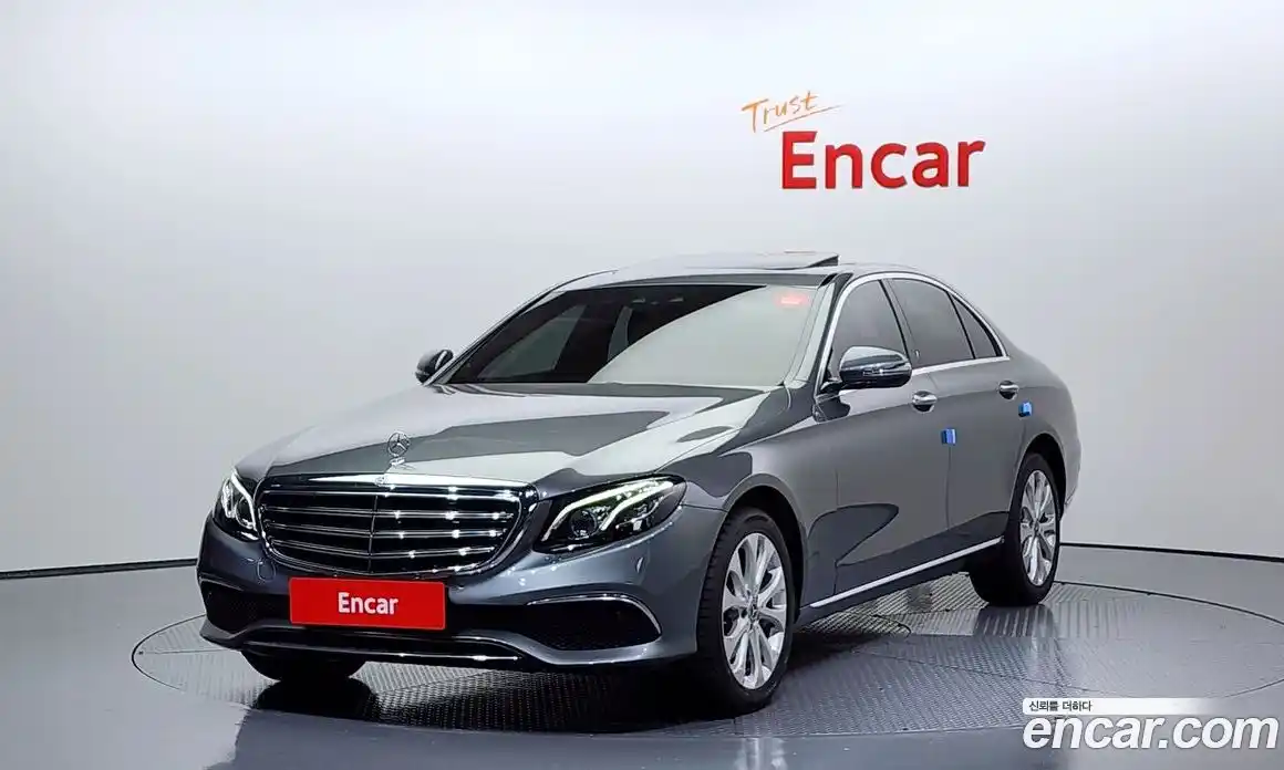 Mercedes-Benz E-Class 2018 1.9 Автомат в Москве № 142565, фото 13